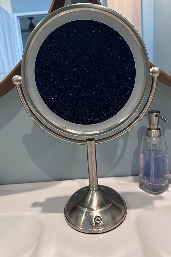 VESAUR lighted makeup mirror