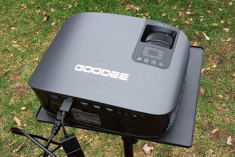 Goodee mini projector